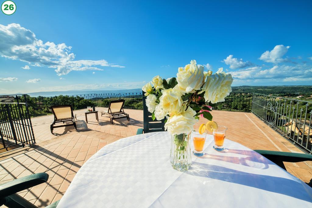 I Gigli Del Belvedere Montefiascone Exterior foto